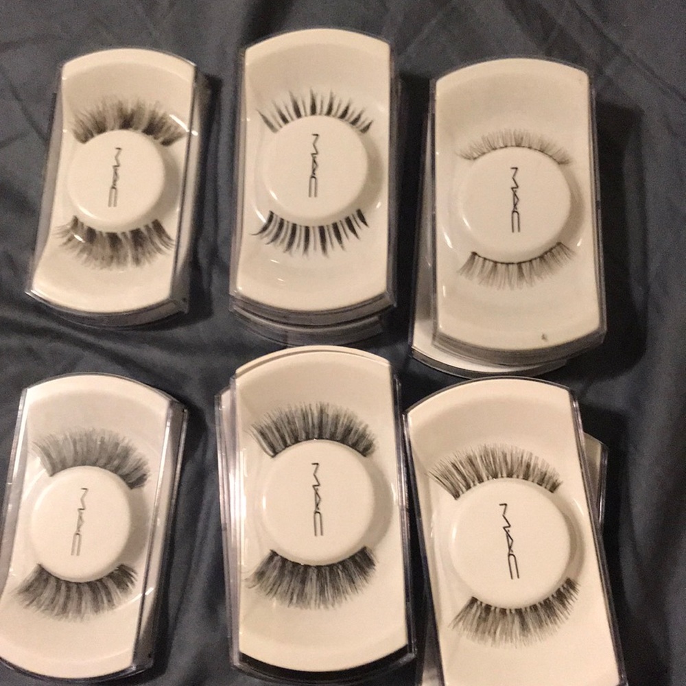 Mac lashes.